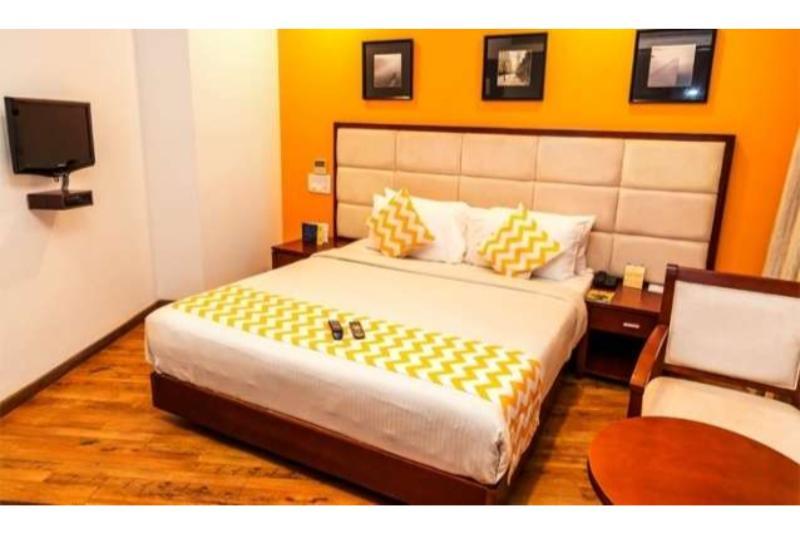Lotus Park Hotell Bangalore Exteriör bild