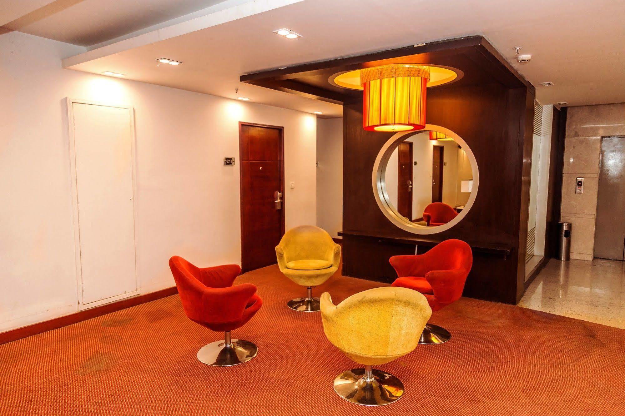 Lotus Park Hotell Bangalore Exteriör bild